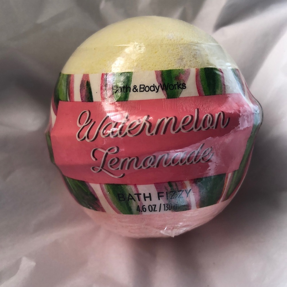 NWT Bath & Body Works Watermelon Lemonade Bath Fizzy.  Discontinued item